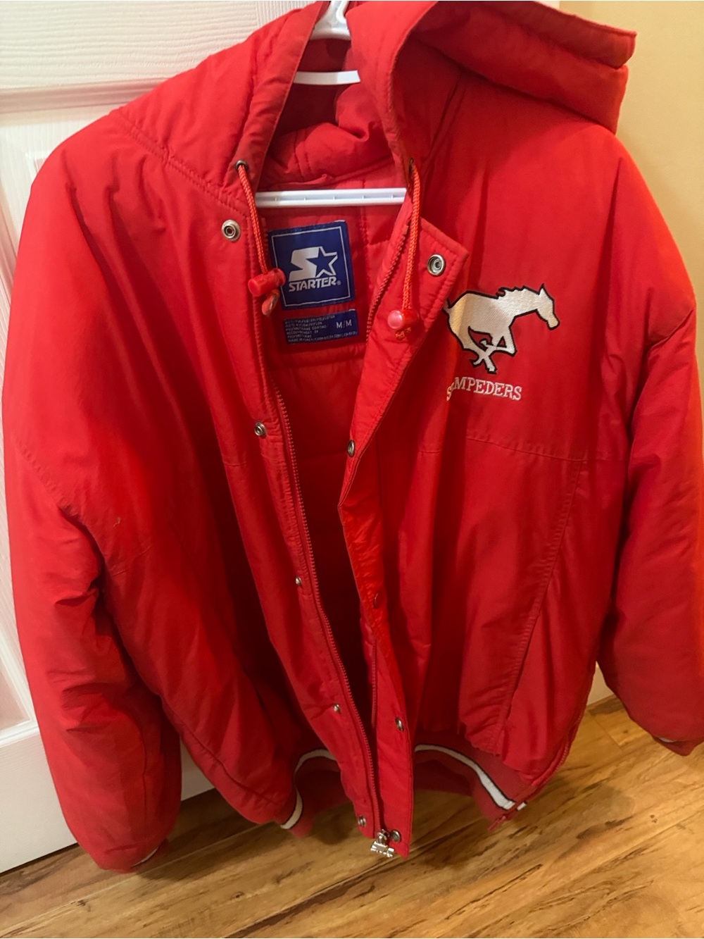 STARTER Red Calgary Stampeders Quilted Hooded Bomber Jacket